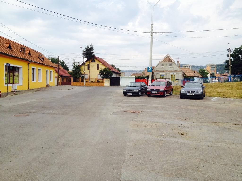 Pensiunea Mimi Mediaş Zewnętrze zdjęcie